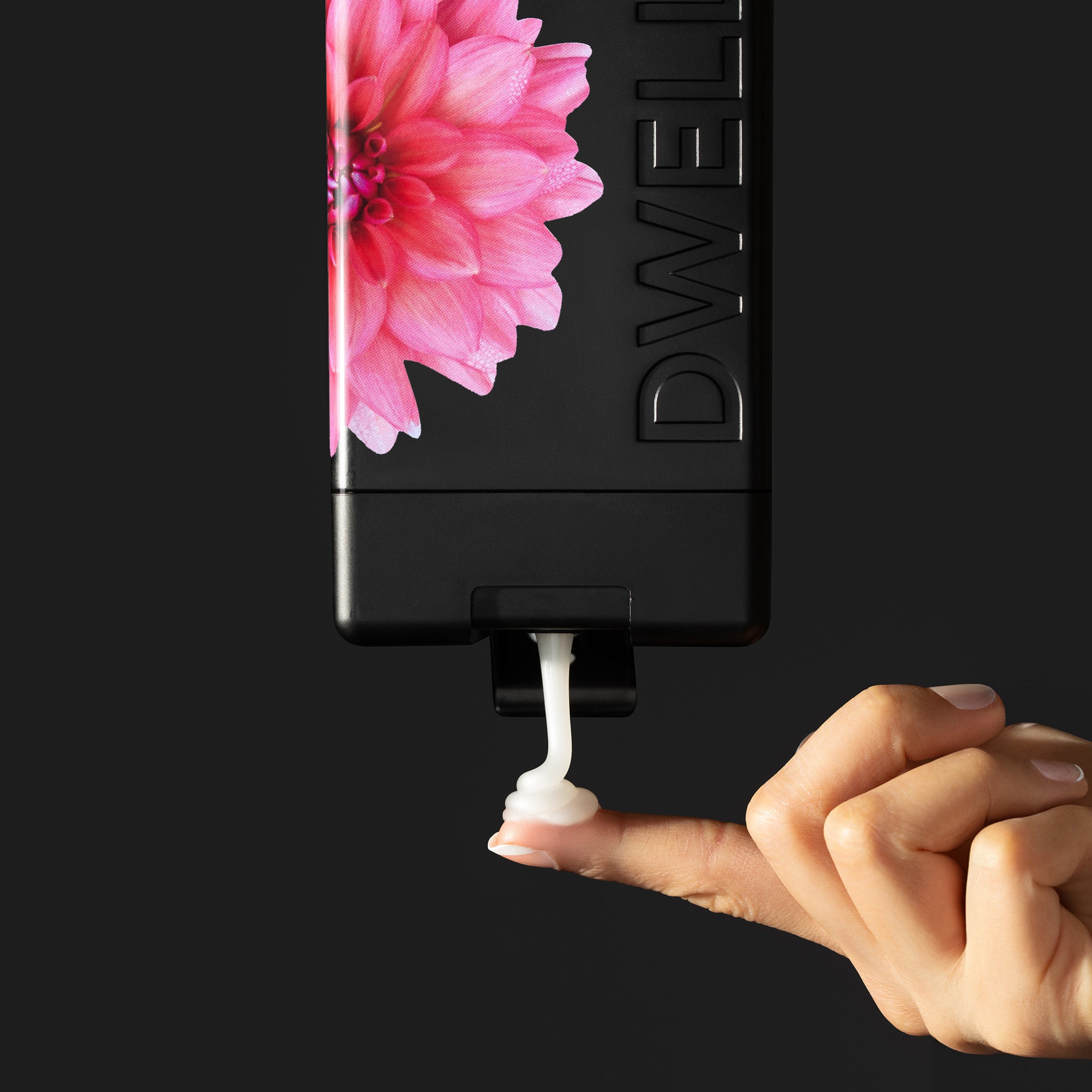 DWELL212 Petals Body Wash – Slatkin + Co.